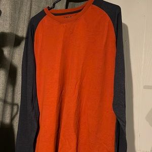 Izod long sleeve tee shirt